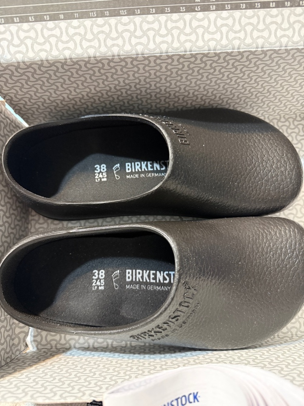 New Birkenstock Black Slip-On Clogs (Slip-On) Ladies size 7 / Men size 5